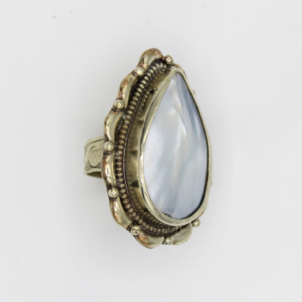 Vintage Tibetan Mother of Pearl Ring