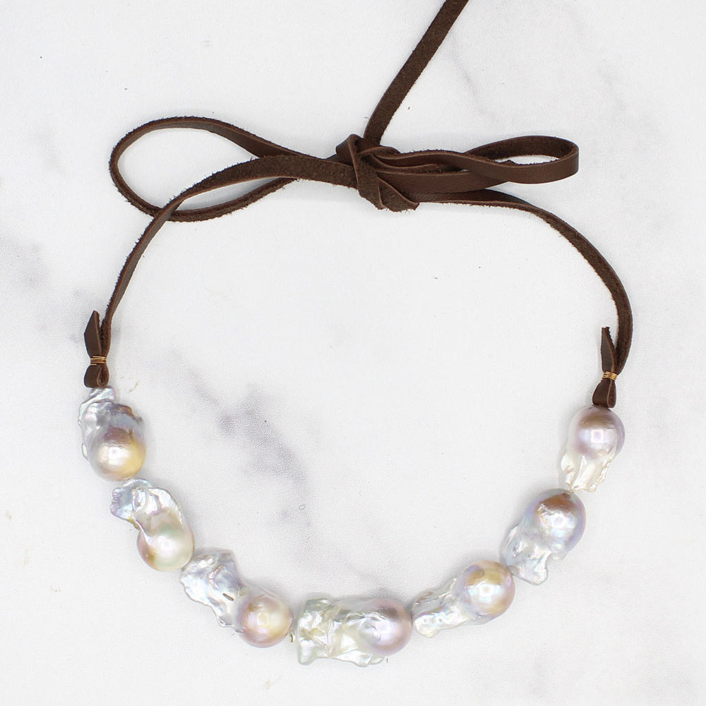 
            
                Load image into Gallery viewer, Baroque Pearl Choker (Silver)
            
        